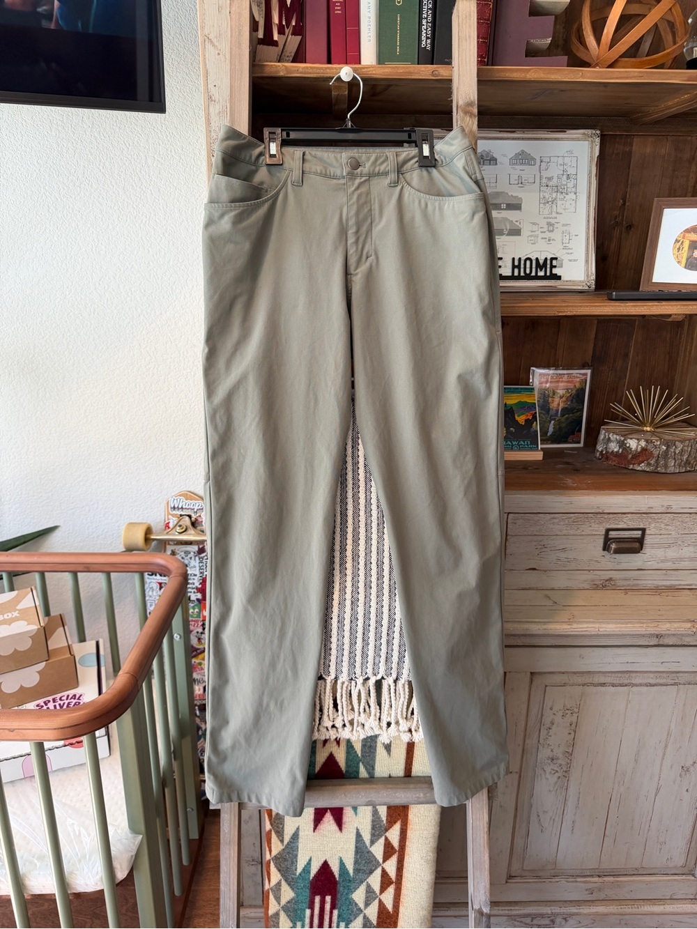 Lululemon men’s ABC classic fit 5 pocket jeans warpstreme size 30 waist